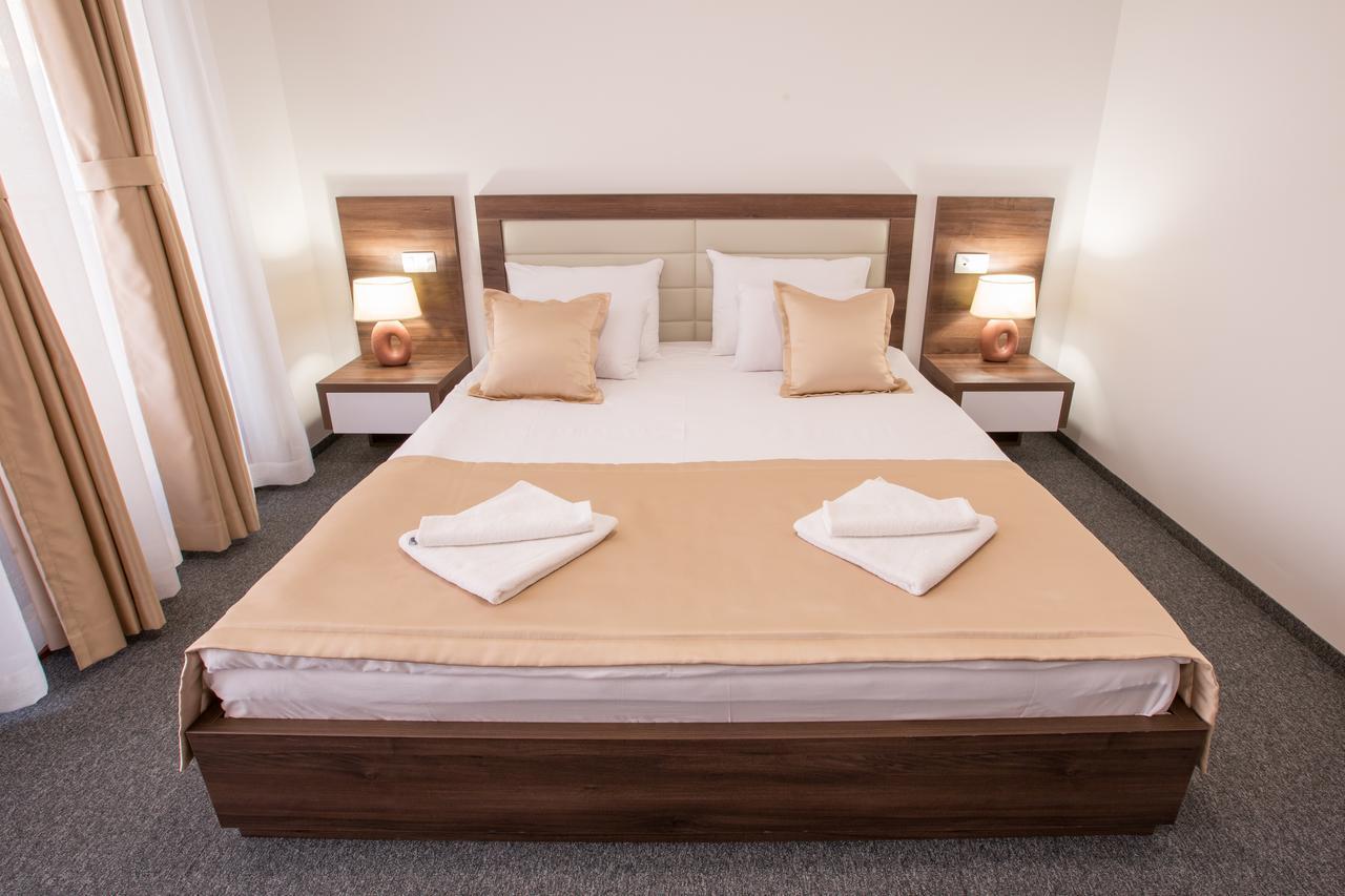 Hotel Sokoline Mandici Ngoại thất bức ảnh